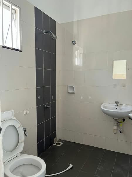 2-storey Terraced House for Rent in Semenyih (Selangor) - Bill Lee - Bathroom - PropertyGuru.com.my
