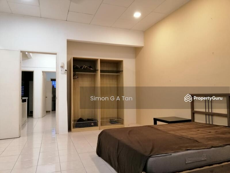 master room wardrobe & Queen Bed
