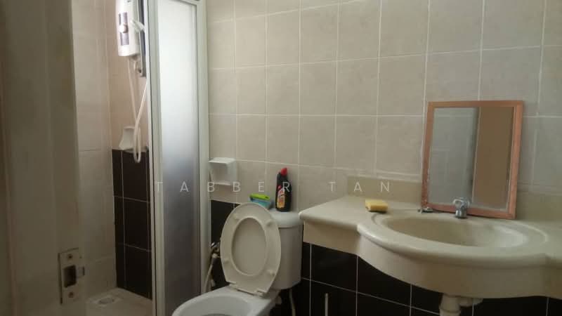 Condominium for Rent at Greenview Residence - Tabber Tan - Bathroom - PropertyGuru.com.my