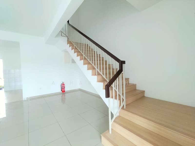 Rumah Teres 2 Tingkat untuk Dijual di Bandar Serenia (Dengkil) - Azhar Mohd - PropertyGuru.com.my