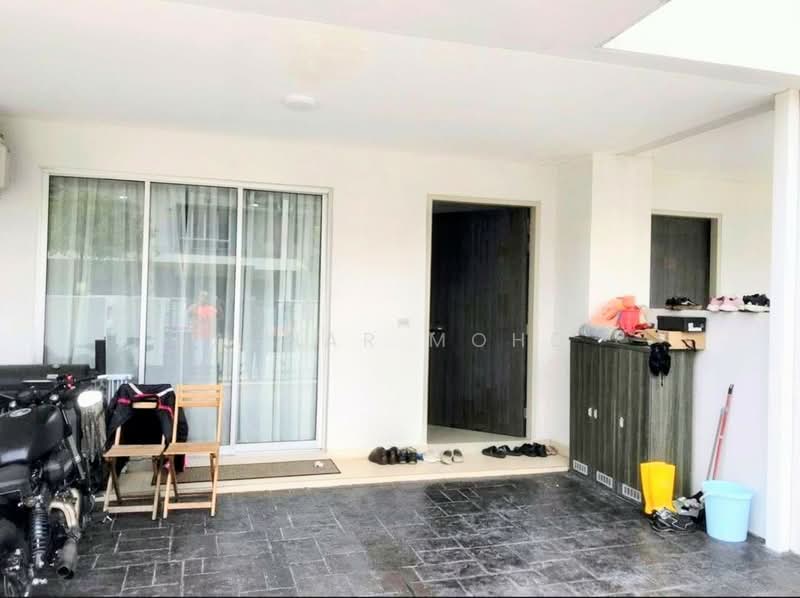 Rumah Teres 2 Tingkat untuk Dijual di Bandar Serenia (Dengkil) - Azhar Mohd - Entrance - PropertyGuru.com.my
