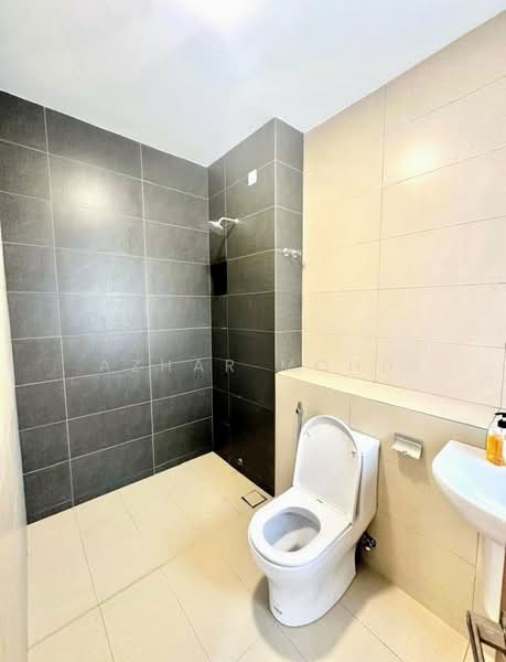 Rumah Teres 2 Tingkat untuk Dijual di Bandar Serenia (Dengkil) - Azhar Mohd - Bathroom - PropertyGuru.com.my