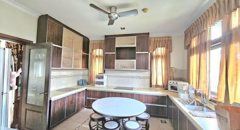 Bungalow House for Sale in Seksyen U1 (Glenmarie) - NOURBAIZURA ZAKARIA - Kitchen - PropertyGuru.com.my