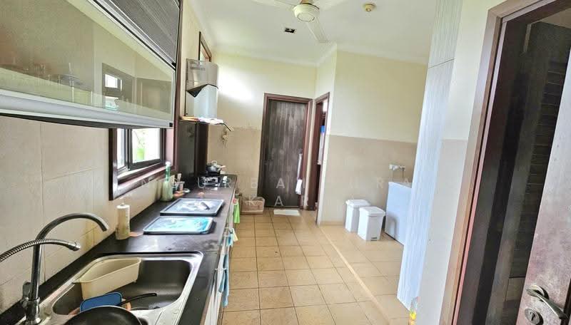 Bungalow House for Sale in Seksyen U1 (Glenmarie) - NOURBAIZURA ZAKARIA - Kitchen - PropertyGuru.com.my