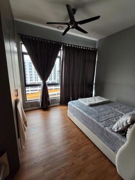 Kediaman Servis untuk Dijual di Paramount Utropolis - Alex Tong - Bedroom - PropertyGuru.com.my