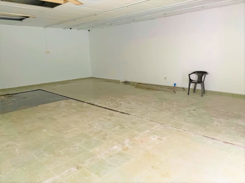 Shop for Sale in Bandar Putra Permai (Seri Kembangan) - Brandon Yee - Interior - PropertyGuru.com.my