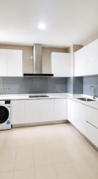 Service Residence for Sale at The Park 2 - Jane Shoo - Kitchen - PropertyGuru.com.my