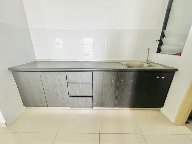 Condominium for Rent at The Hamilton - Erin Yusof - Kitchen - PropertyGuru.com.my
