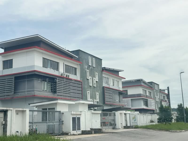 Warehouse for Rent in Rawang (Selangor) - Jentsen Thong - Exterior - PropertyGuru.com.my
