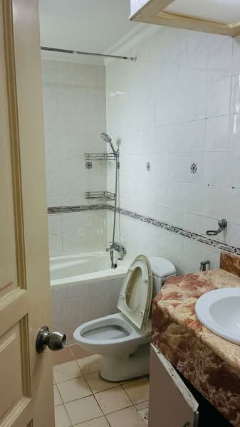 Condominium for Rent at Corinthian Condominium - Jean Chiew - Bathroom - PropertyGuru.com.my
