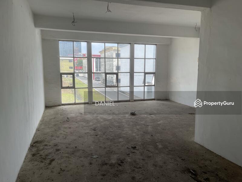 For Sale - TRIPLE STOREY INTERMEDIATE LOT OFFICE / SHOP UNIT LOCATED AT TAMAN MELAKA RAYA, MELAKA.