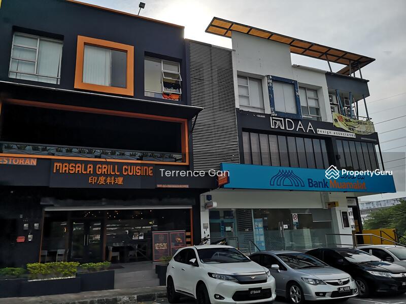 For Sale - MOUNT AUSTIN AUSTIN HEIGHTS 3 STOREY SHOP FACING MAIN ROAD NEAR MARRYBROWN JLN MUTIARA EMAS 10/19
