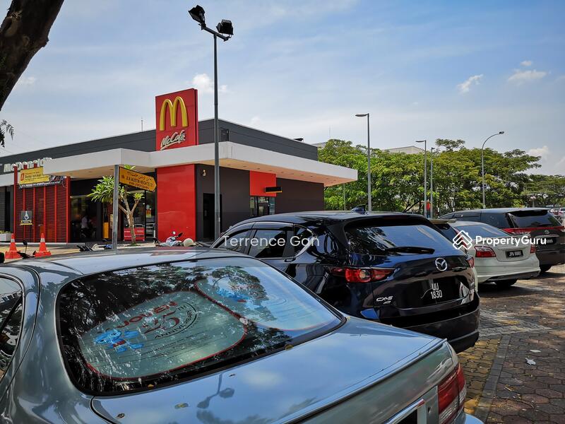 WALKING DISTANCE FROM MDDONALDS 