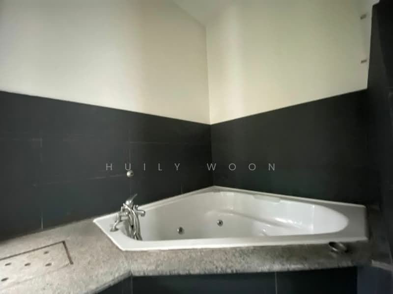 Semi-Detached House for Rent in Taman Molek (Johor Bahru) - Huily Woon - PropertyGuru.com.my