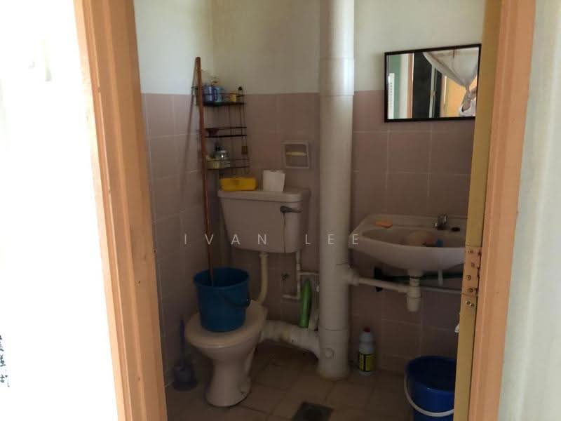 Pangsapuri untuk Disewa di Vista Perdana - Ivan Lee CR - Bathroom - PropertyGuru.com.my