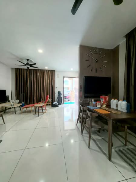 2-storey Terraced House for Sale in Diamond City (Semenyih) - Erik Oh - Living Room - PropertyGuru.com.my