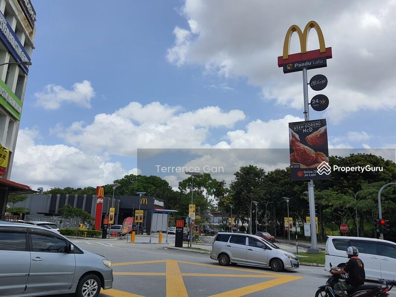 MCDONALDS AT WALKING DISTANCE 