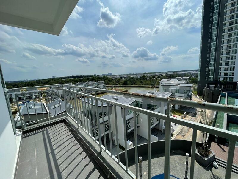 For Sale - Cash back 100k Bumi lot/Freehold/Seri austin residence/camellia residence