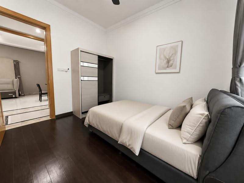 Kediaman Servis untuk Disewa di R&F Princess Cove Phase 1 - Owen Ho - Bedroom - PropertyGuru.com.my