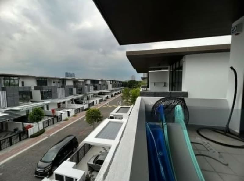 Rumah Teres 3 Tingkat untuk Dijual di Puchong (Selangor) - Jordan Tang - Exterior - PropertyGuru.com.my