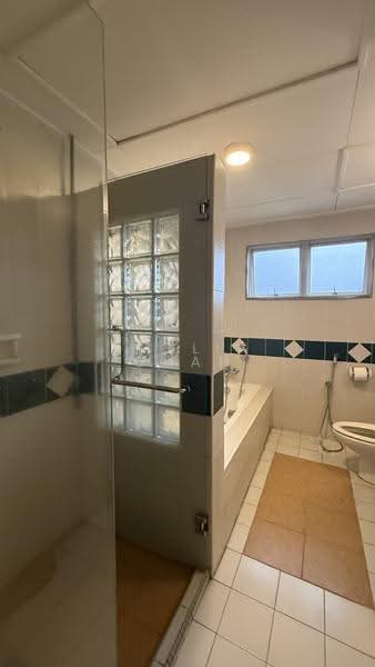 Condominium for Rent at Bungaraya Condominium - Emelia Chan - Bathroom - PropertyGuru.com.my
