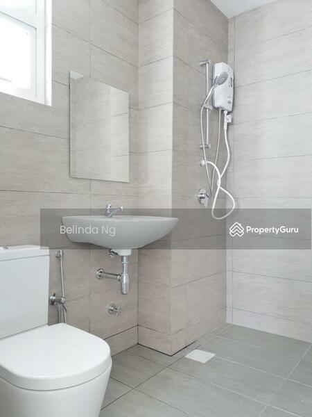 Walking distance to MRT station tr residence 2r2b for rent