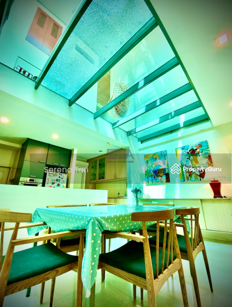 Untuk Dijual - Townhouse on College Square (Medan Maktab) in Pulau Tikus.