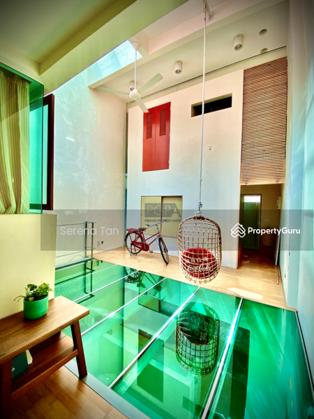 Untuk Dijual - Townhouse on College Square (Medan Maktab) in Pulau Tikus.