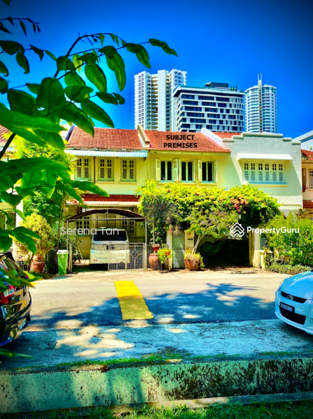 Untuk Dijual - Townhouse on College Square (Medan Maktab) in Pulau Tikus.