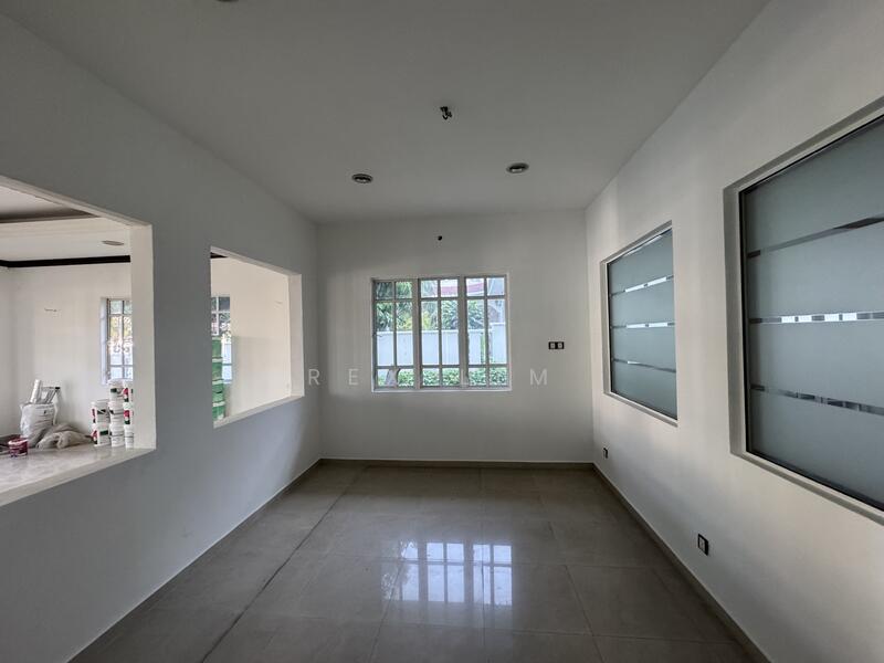 Untuk Dijual - Sri Petaling Bungalow