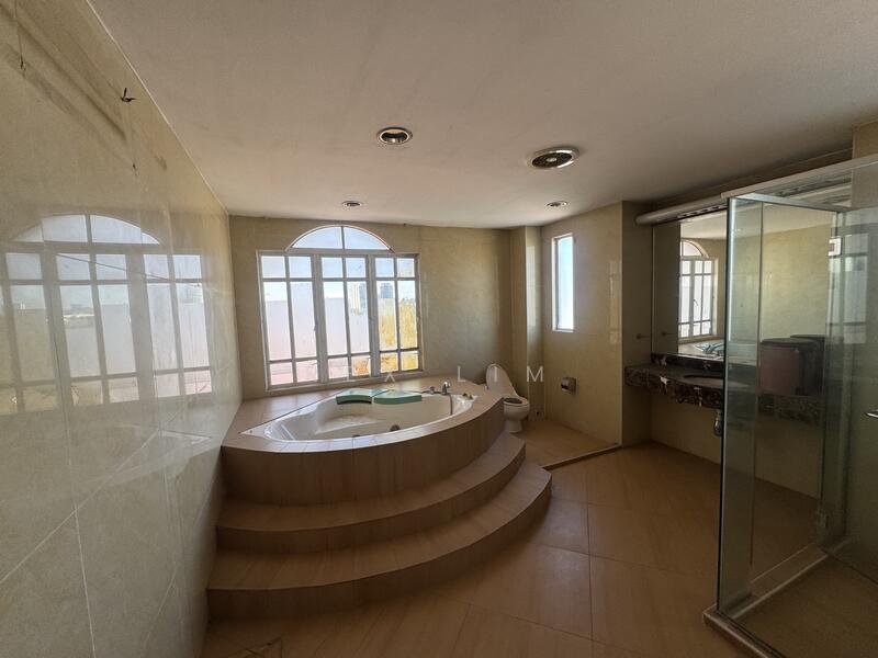 Untuk Dijual - Sri Petaling Bungalow