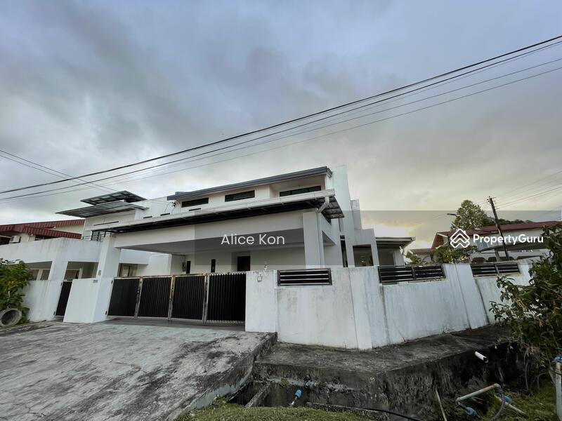 Semi-Detached House for Rent in Kuching (Sarawak) - Alice Kon - PropertyGuru.com.my