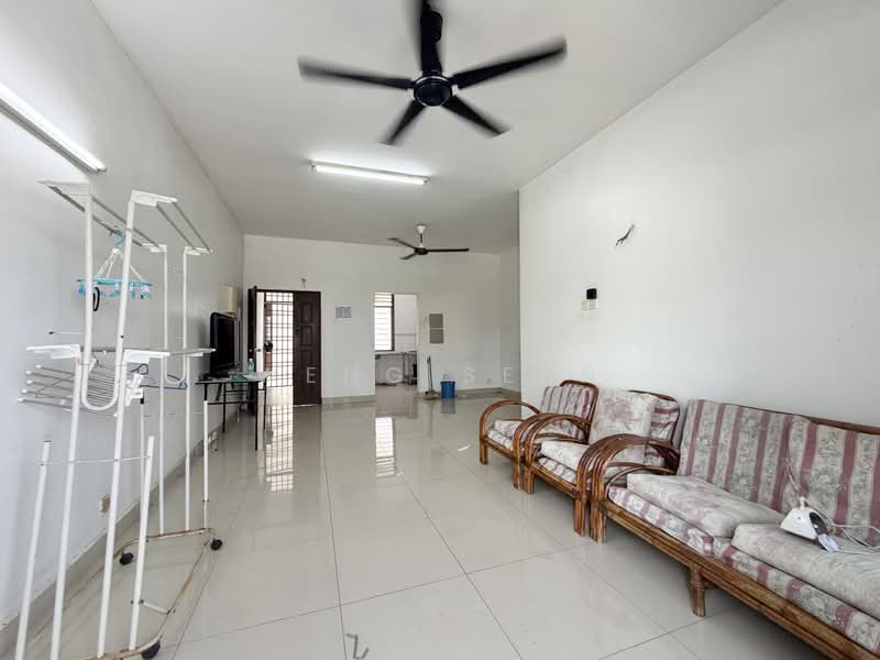 Pangsapuri untuk Disewa di Desa Universiti - Weng Sern - Living Room - PropertyGuru.com.my