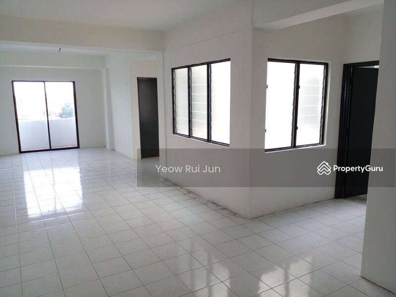 Untuk Disewa - 13 Shophouse Residential Units for Rent