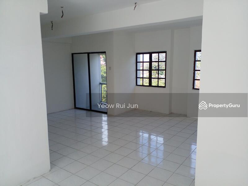 Untuk Disewa - 13 Shophouse Residential Units for Rent