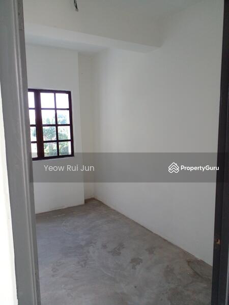 Untuk Disewa - 13 Shophouse Residential Units for Rent
