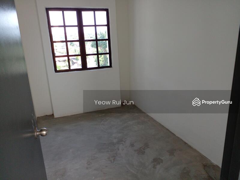 Untuk Disewa - 13 Shophouse Residential Units for Rent