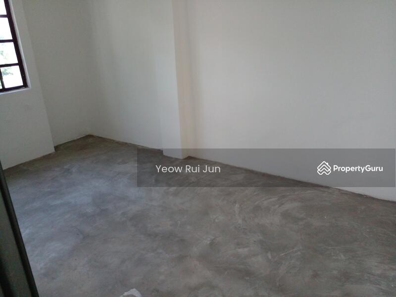 Untuk Disewa - 13 Shophouse Residential Units for Rent