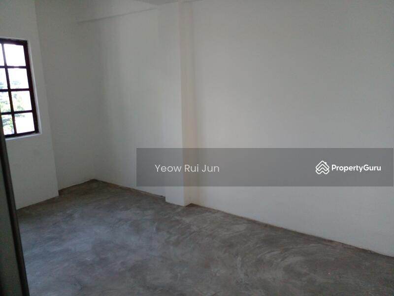 Untuk Disewa - 13 Shophouse Residential Units for Rent
