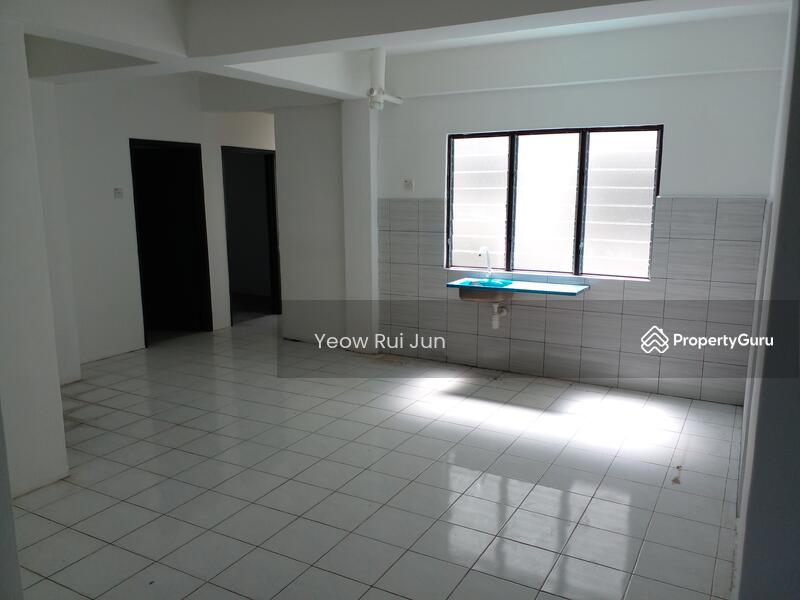 Untuk Disewa - 13 Shophouse Residential Units for Rent