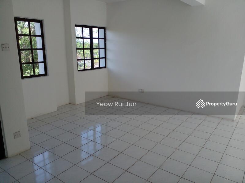 Untuk Disewa - 13 Shophouse Residential Units for Rent