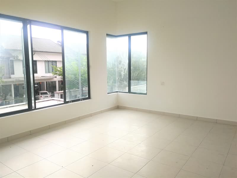 Rumah Teres 2 Tingkat untuk Dijual di Semenyih (Selangor) - Darren Wong - PropertyGuru.com.my