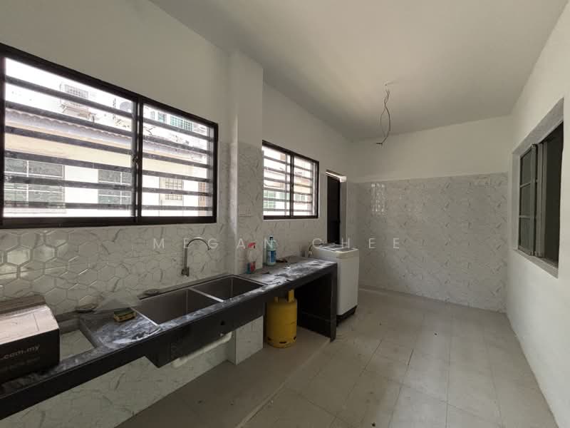 2-storey Terraced House for Rent in Panorama Lapangan Perdana (Ipoh) - Megan Chee - Kitchen - PropertyGuru.com.my