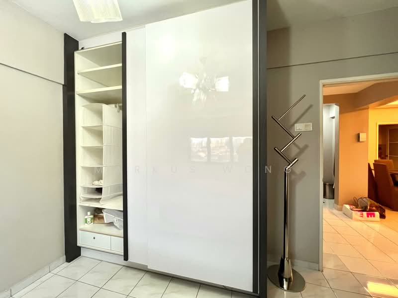 Apartment for Rent at Anjung Hijau (Greenfields) - Markus Wong - Walk-in Wardrobe - PropertyGuru.com.my