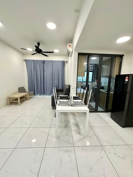 Untuk Disewa - Suasana @ Utropolis