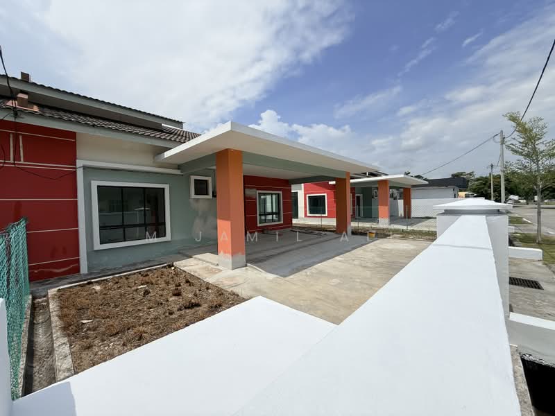 Rumah Berkembar untuk Dijual di Bandar Muar (Muar) - M Jamil Ali - Exterior - PropertyGuru.com.my