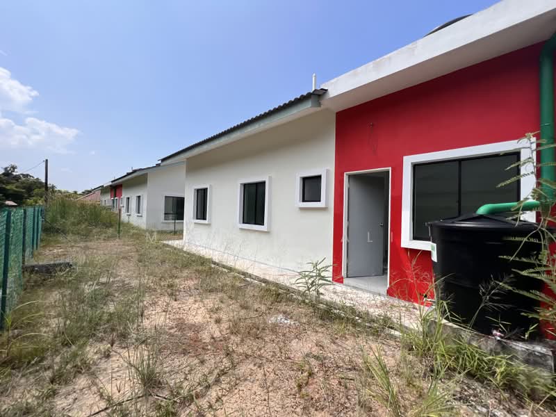 Rumah Berkembar untuk Dijual di Bandar Muar (Muar) - M Jamil Ali - Exterior - PropertyGuru.com.my