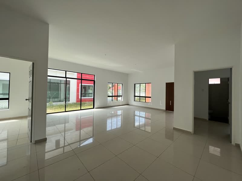 Rumah Berkembar untuk Dijual di Bandar Muar (Muar) - M Jamil Ali - Living Room - PropertyGuru.com.my