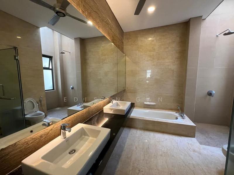 Rumah Berkembar untuk Dijual di Desa Sri Hartamas (Sri Hartamas) - Edison Gan - Bathroom - PropertyGuru.com.my