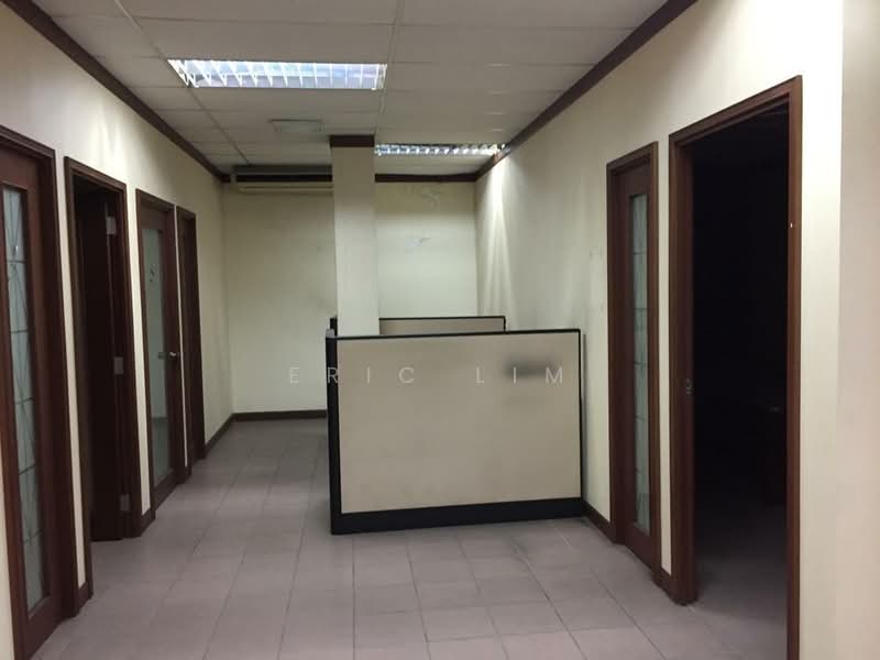 Office for Rent in Petaling Jaya (Selangor) - Eric Lim - Corridor - PropertyGuru.com.my